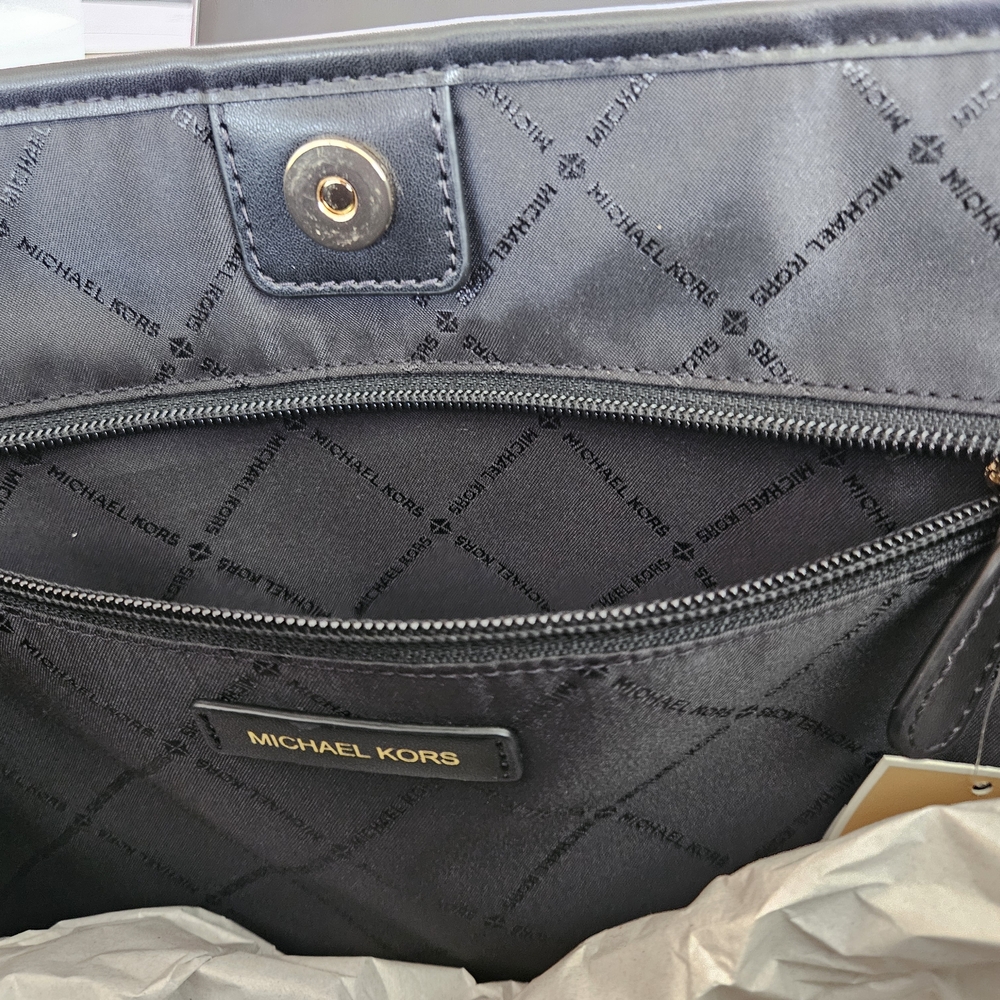 Michael Kors Black Tote Bag - Picture 5 of 6